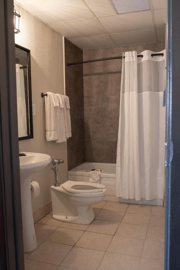 Hotel Chataura Dearborn Dış mekan fotoğraf
